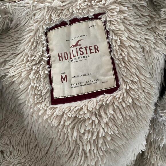 Hollister fur jacket size med - Picture 6 of 6
